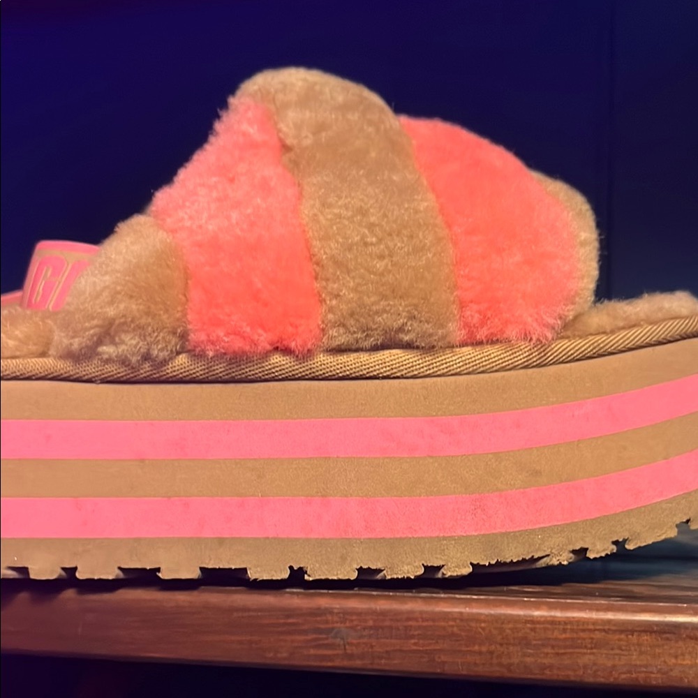 UGG Fluffy Pink and Tan Platform Sandals - Picture 3 of 7